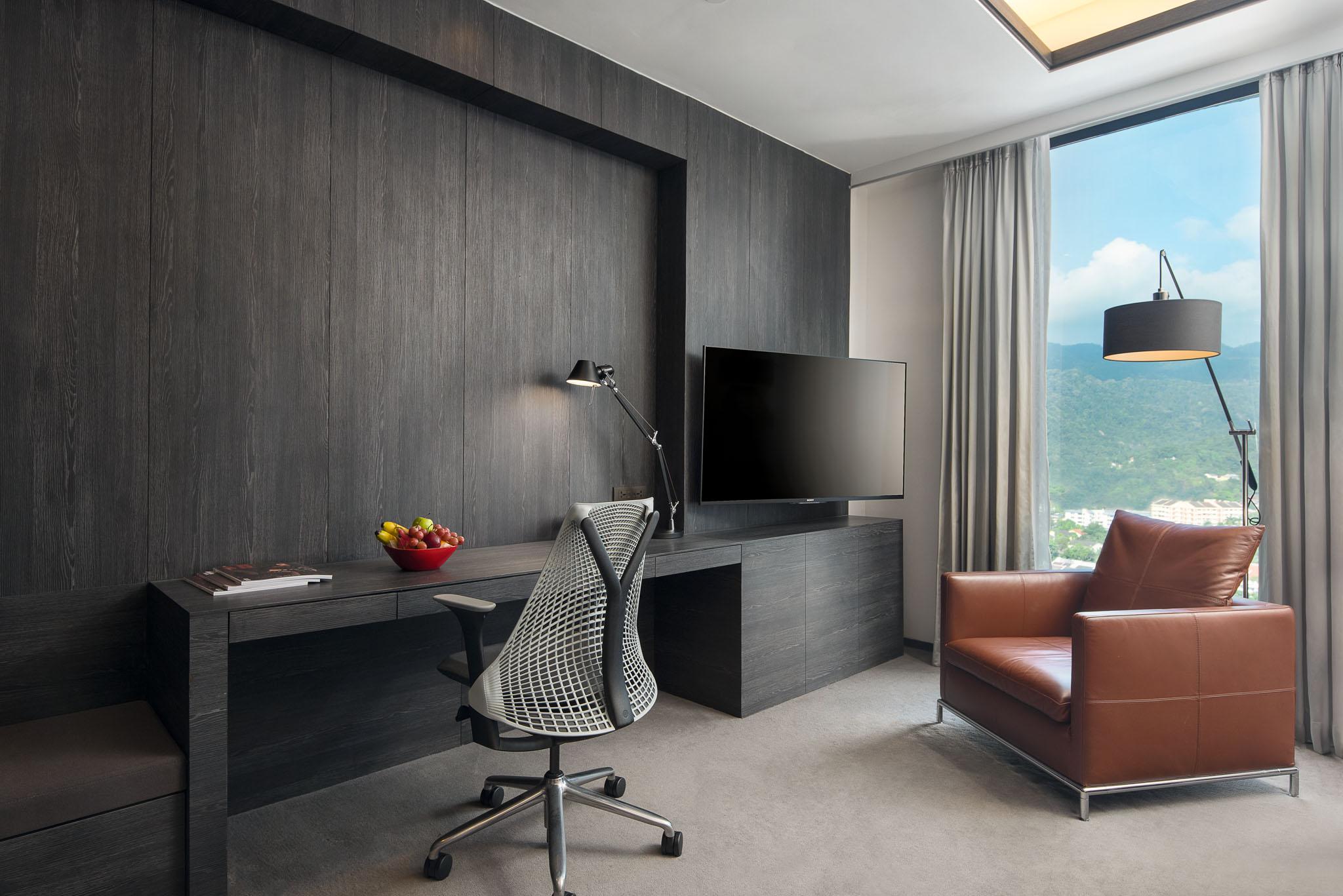 G Hotel Kelawai Tanjong Tokong Kültér fotó A room at the hotel