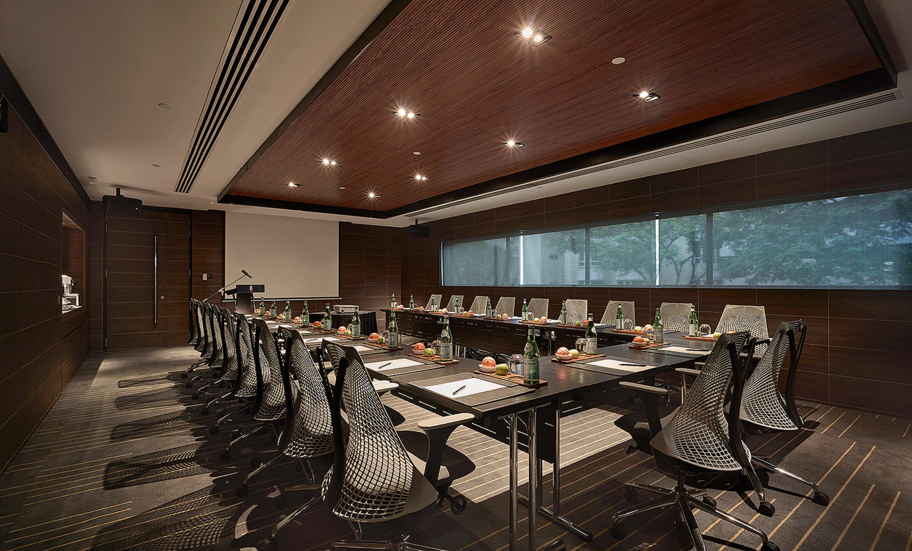 G Hotel Kelawai Tanjong Tokong Kültér fotó Meeting room