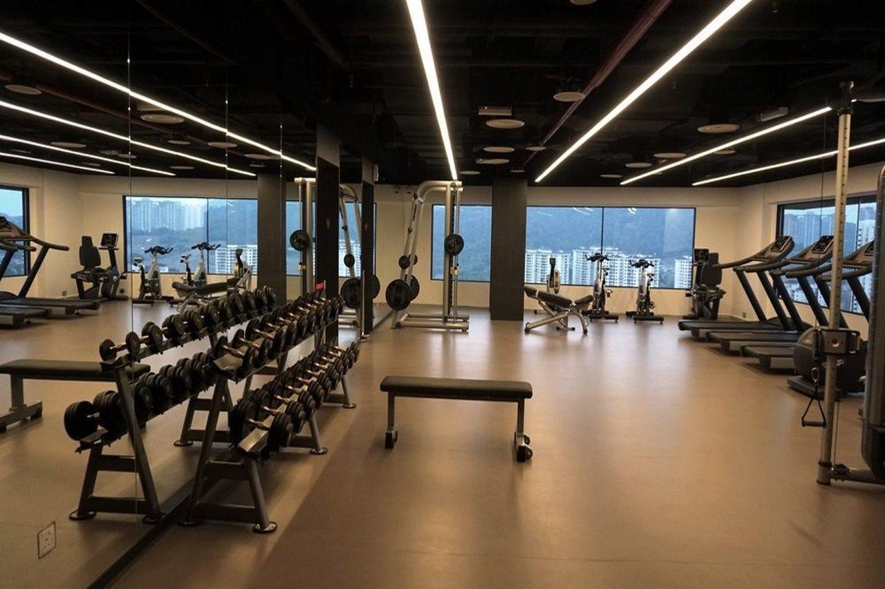 G Hotel Kelawai Tanjong Tokong Kültér fotó The Fitness Center at the 1000 Museum